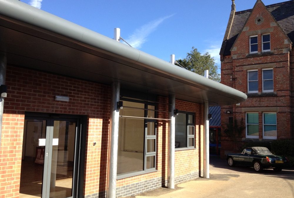 FRANK WISE SCHOOL – Oxon: Main Hall & Changing Rooms
